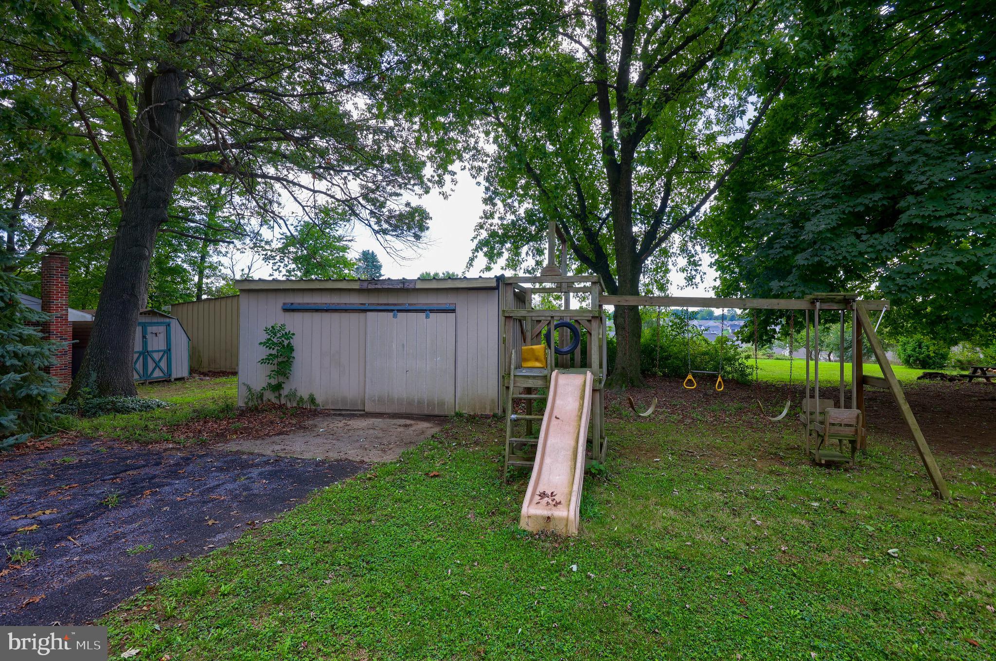 864 Kimmerlings Road Lebanon, PA 17046 - Photo 33 of 40 Shed/garage