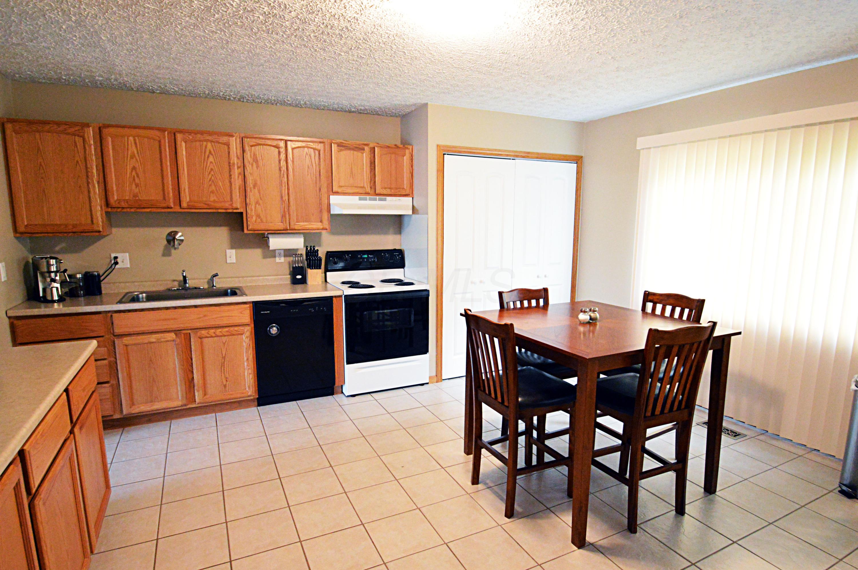 5112 Drivemere Road Hilliard, OH 43026 - Photo 13 of 23 Gallery Image 13