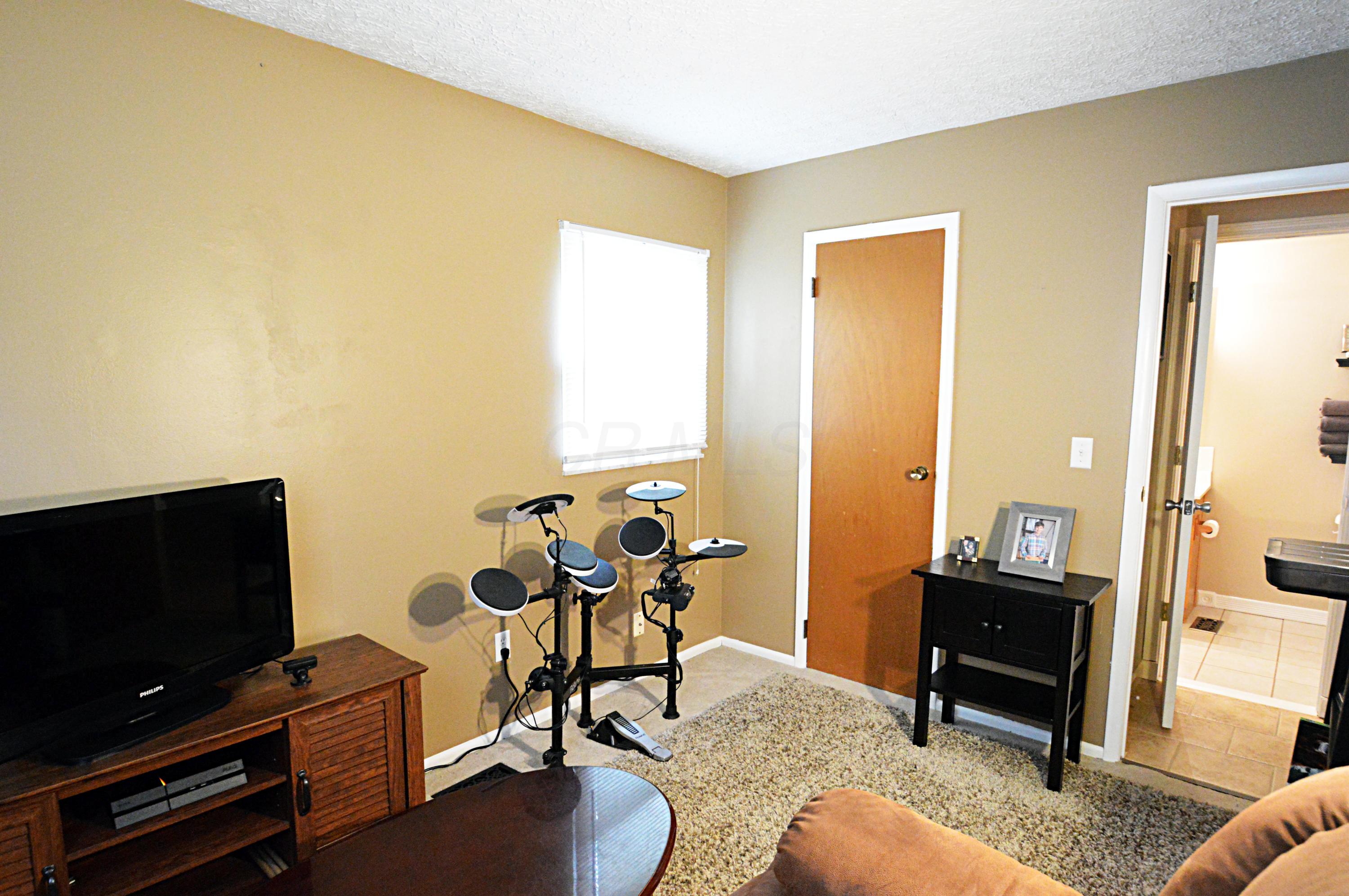 5112 Drivemere Road Hilliard, OH 43026 - Photo 21 of 23 Gallery Image 21