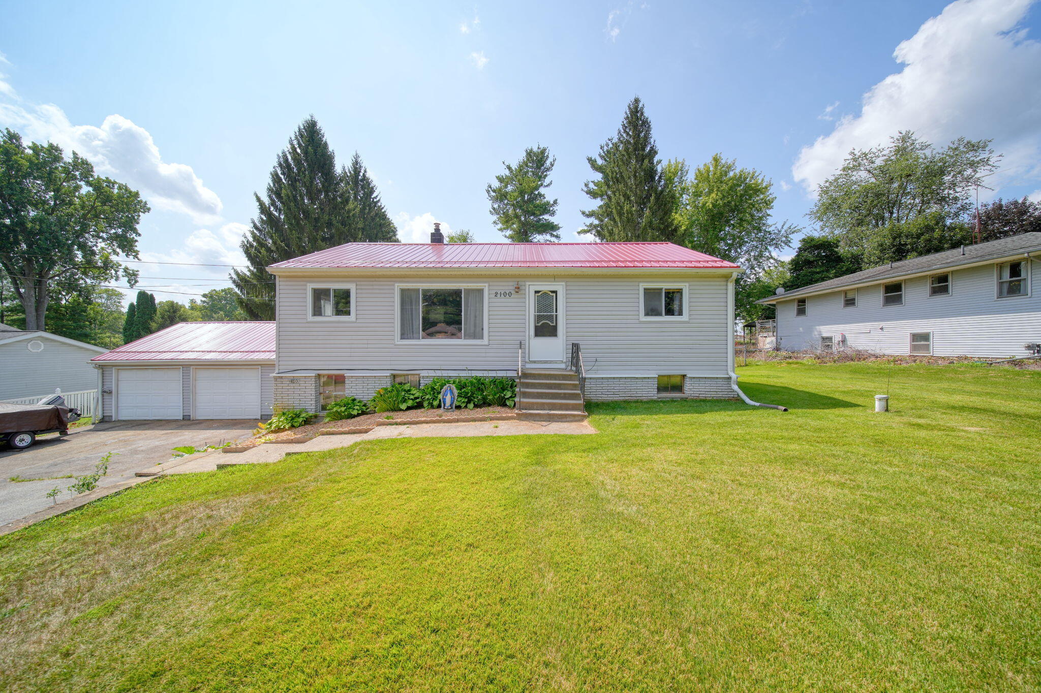 2100 North Cloverhill Road Jackson, MI 49201 - Photo 1 of 48 3-web-or-mls-DSC04317_HDR