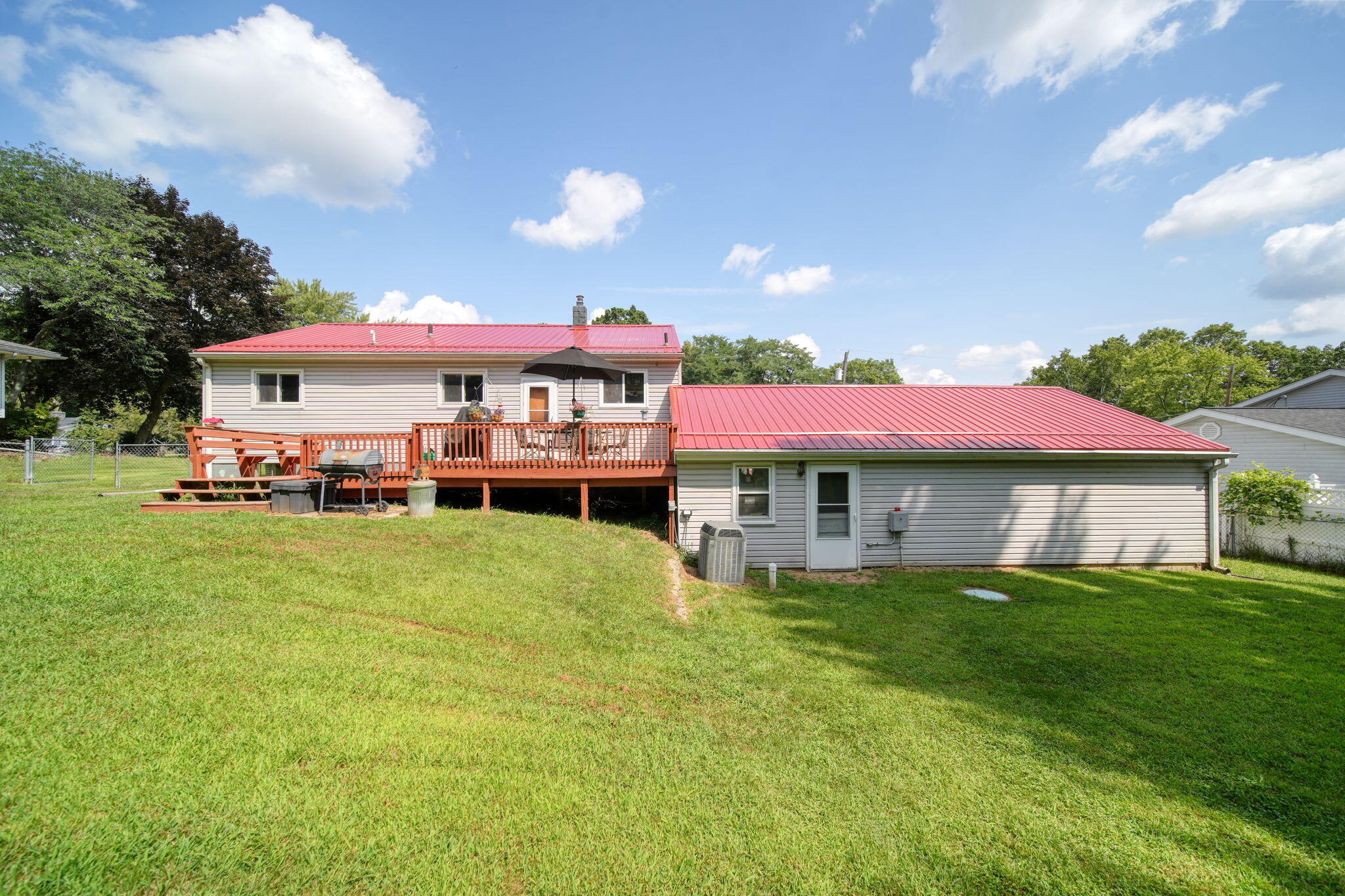 2100 North Cloverhill Road Jackson, MI 49201 - Photo 34 of 48 33-web-or-mls-DSC04332_HDR