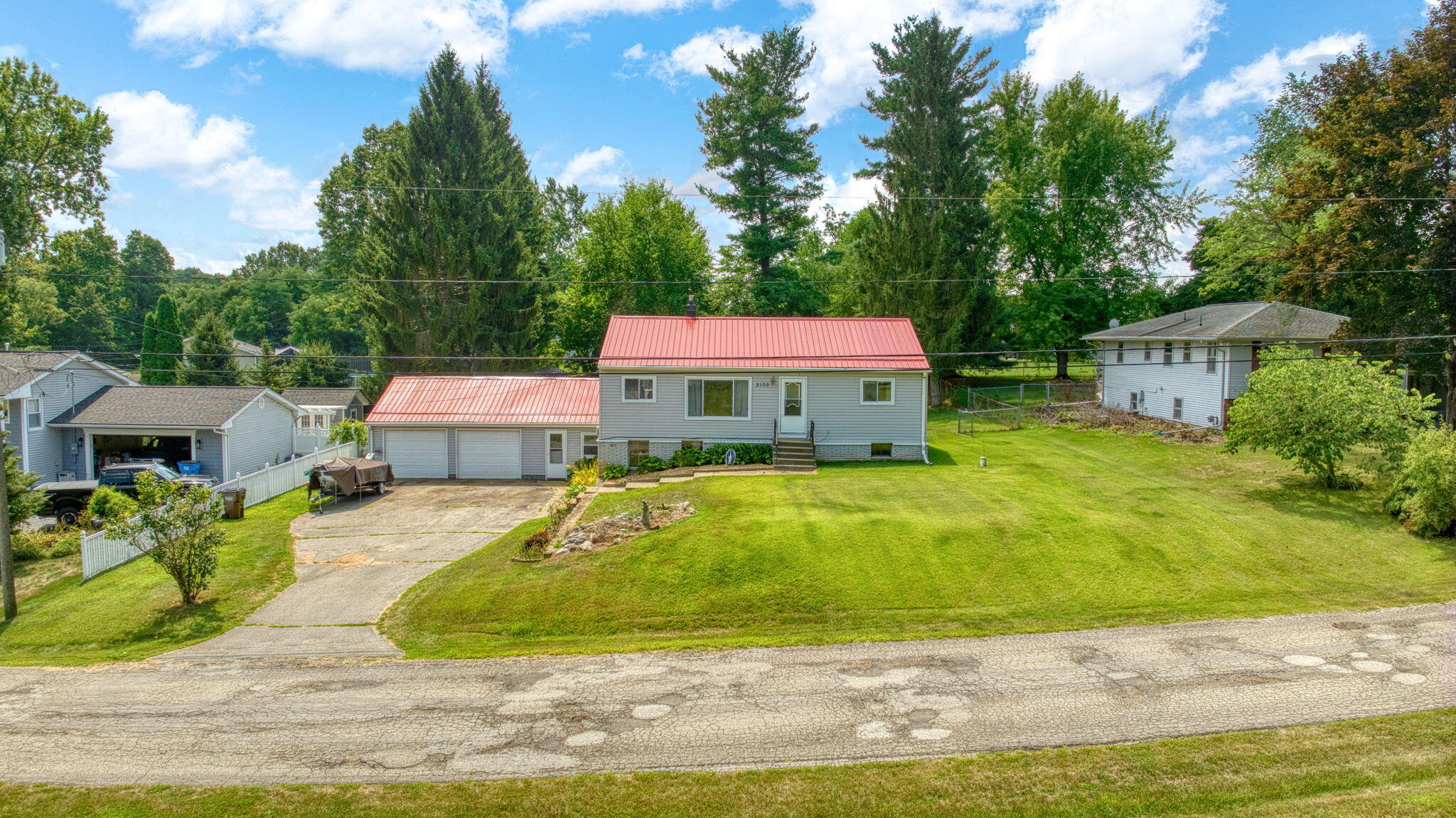 2100 North Cloverhill Road Jackson, MI 49201 - Photo 40 of 48 39-web-or-mls-DJI_0134_HDR