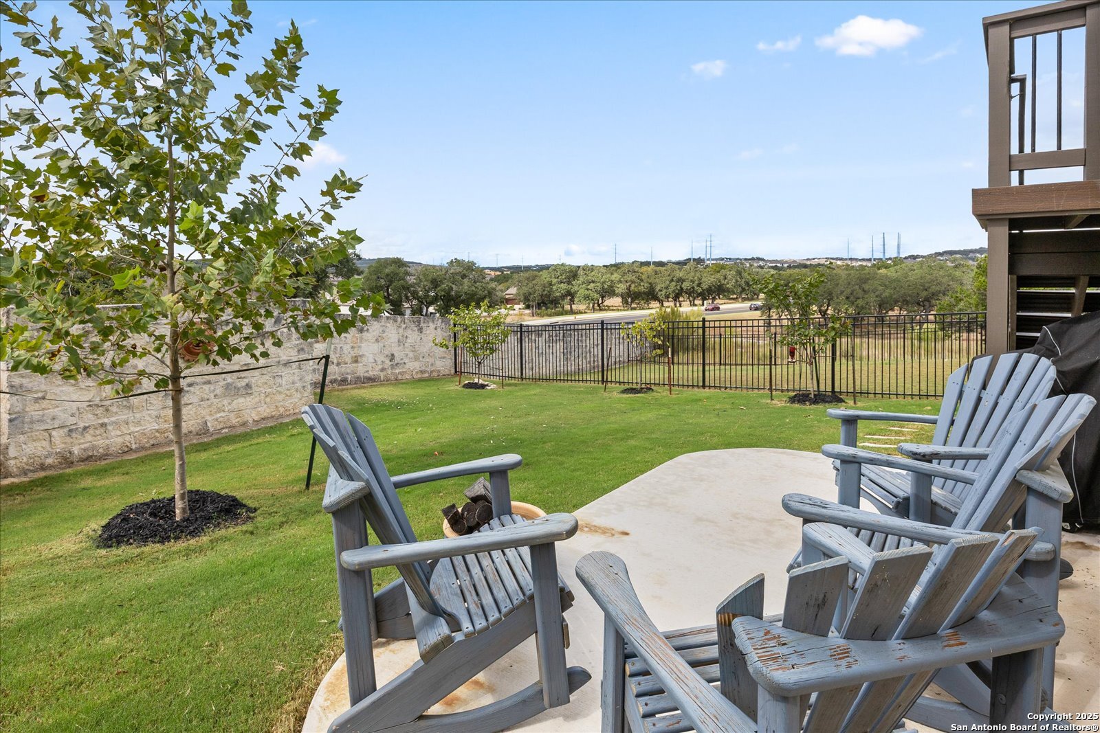 126 Ocotillo Boerne, TX 78006 - Photo 40 of 47 a view of a chairs and table on the patio