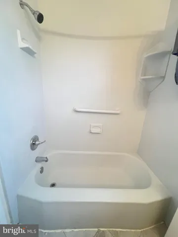 $1,900 | 125 Talbott Street, Unit 125, Rockville, MD 20852