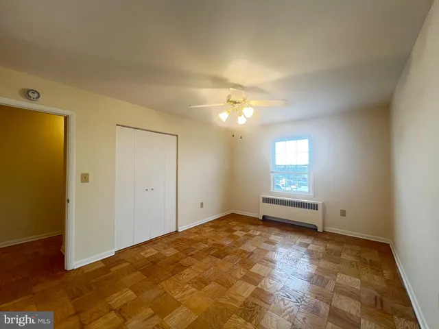 $1,900 | 125 Talbott Street, Unit 125, Rockville, MD 20852