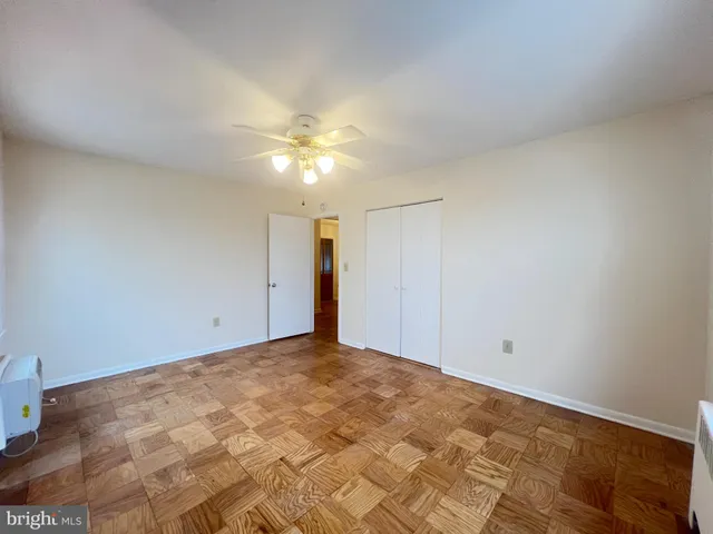 $1,900 | 125 Talbott Street, Unit 125, Rockville, MD 20852