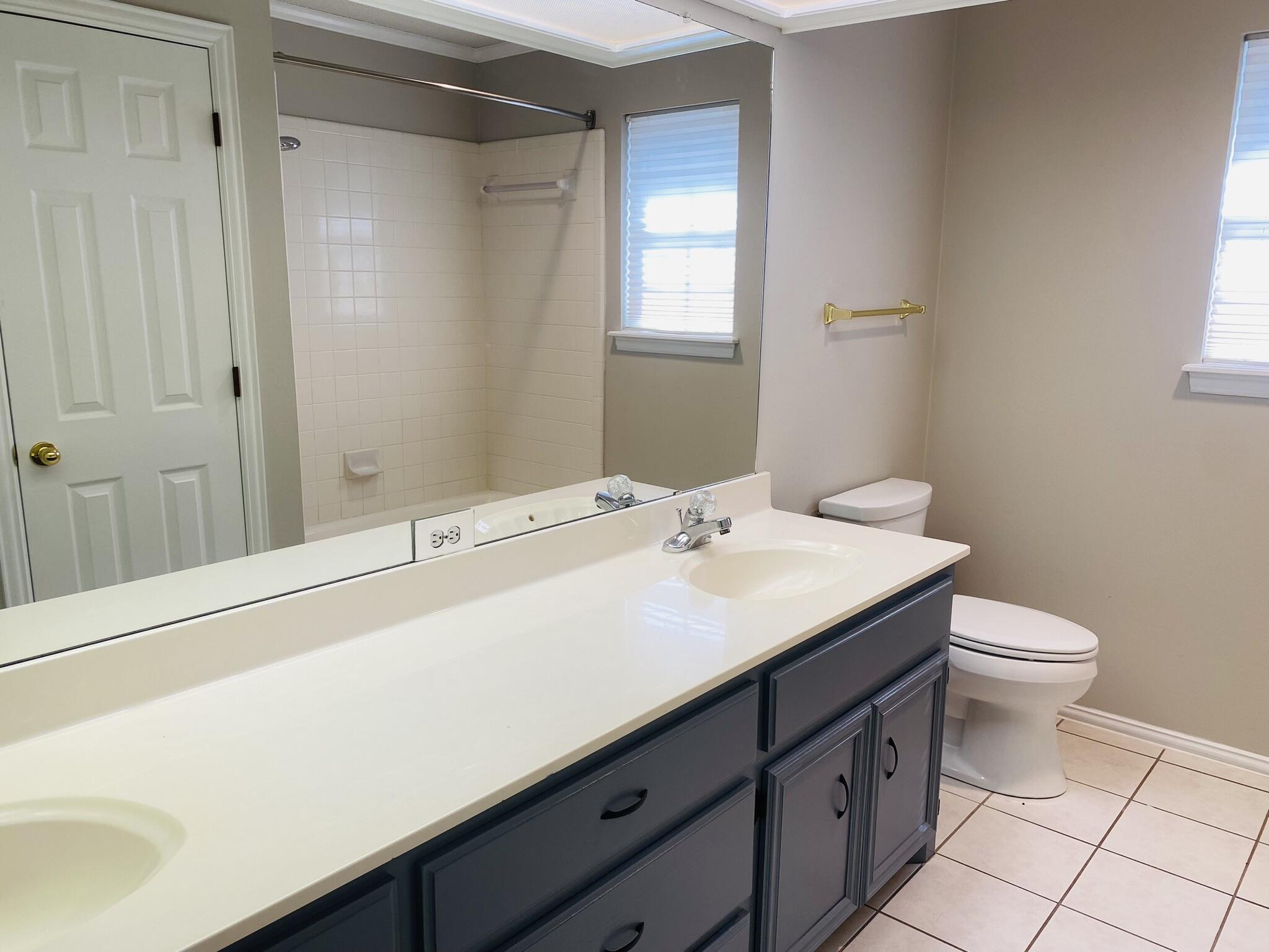 6022 78th Street Lubbock, TX 79424 - Photo 15 of 27 IMG_2897