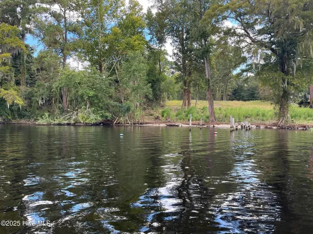 $600,000 | 2321 B Chinquapin Road, New Bern, NC 28562