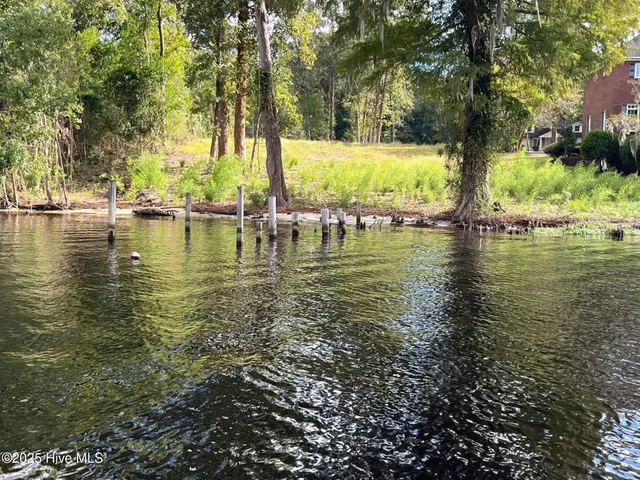 $600,000 | 2321 B Chinquapin Road, New Bern, NC 28562