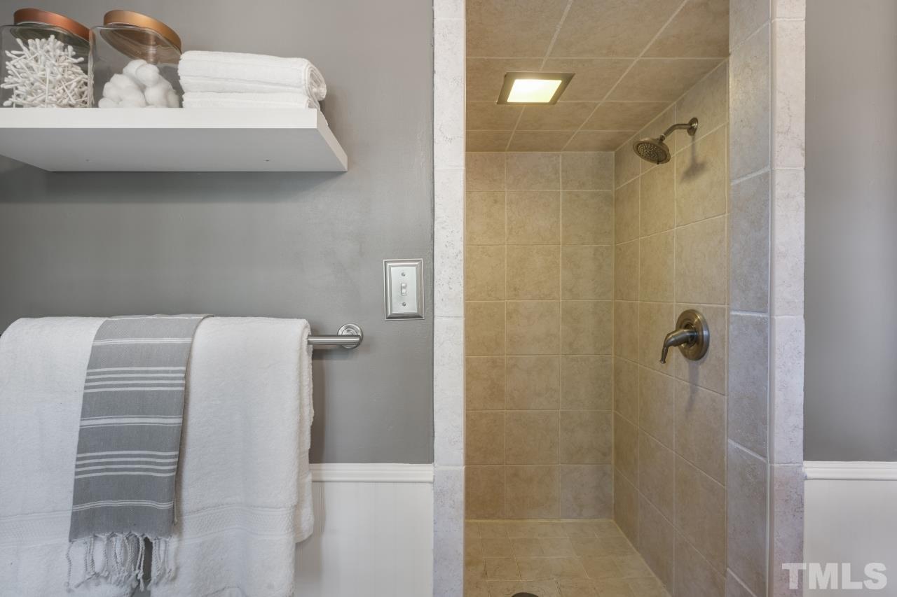 6905 Sandringham Drive Raleigh, NC 27613 - Photo 20 of 29