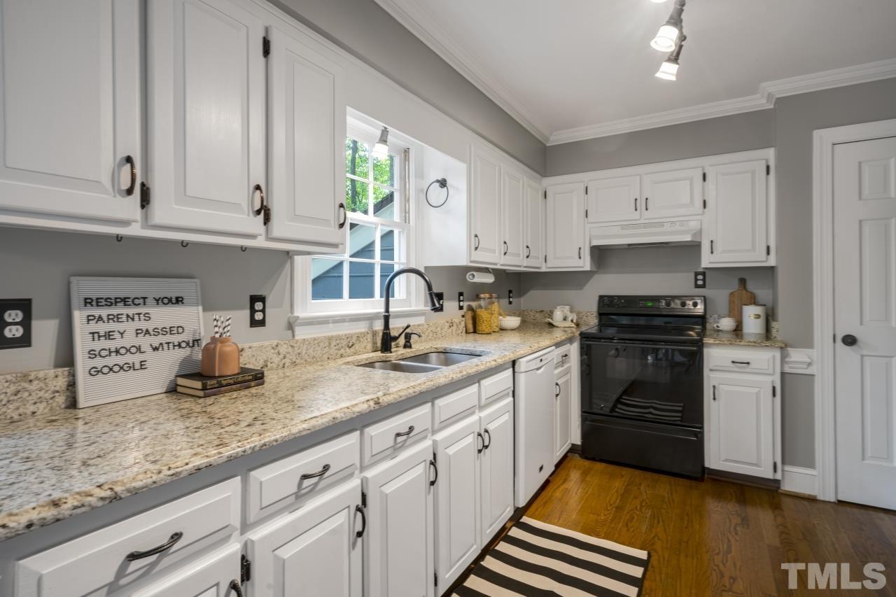 6905 Sandringham Drive Raleigh, NC 27613 - Photo 9 of 29