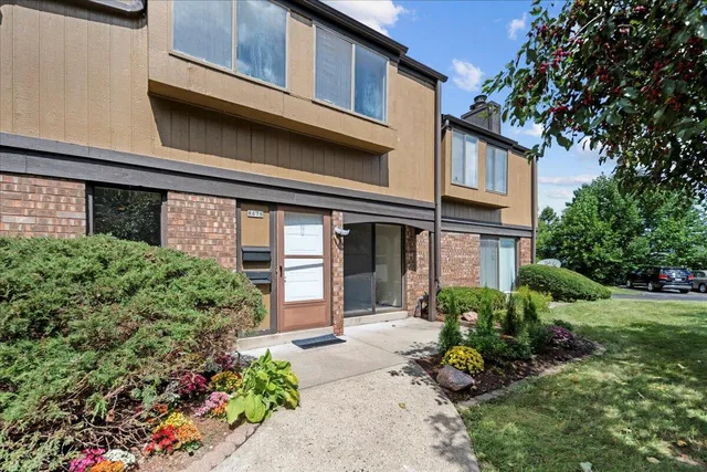 $125,900 | 8678 North Servite Drive, Milwaukee, WI 53223