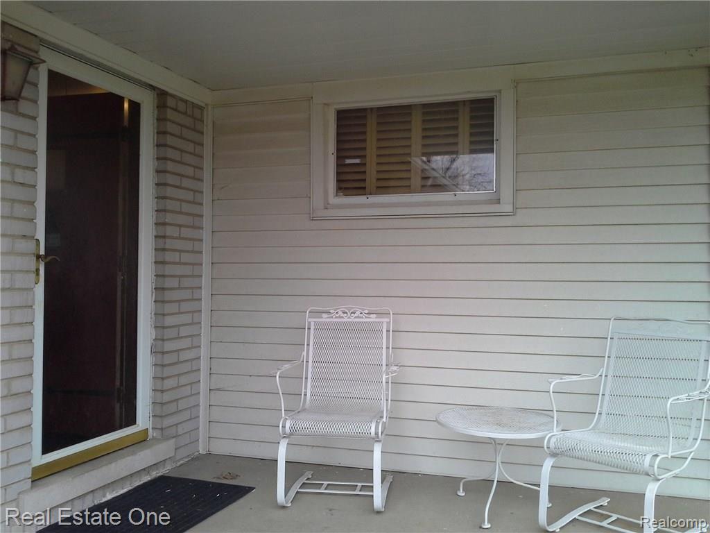 36900 West Eleven Mile Road Farmington, MI 48331 - Photo 2 of 70