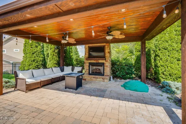 $725,000 | 3017 Calton Hill, Kingsport, TN 37664