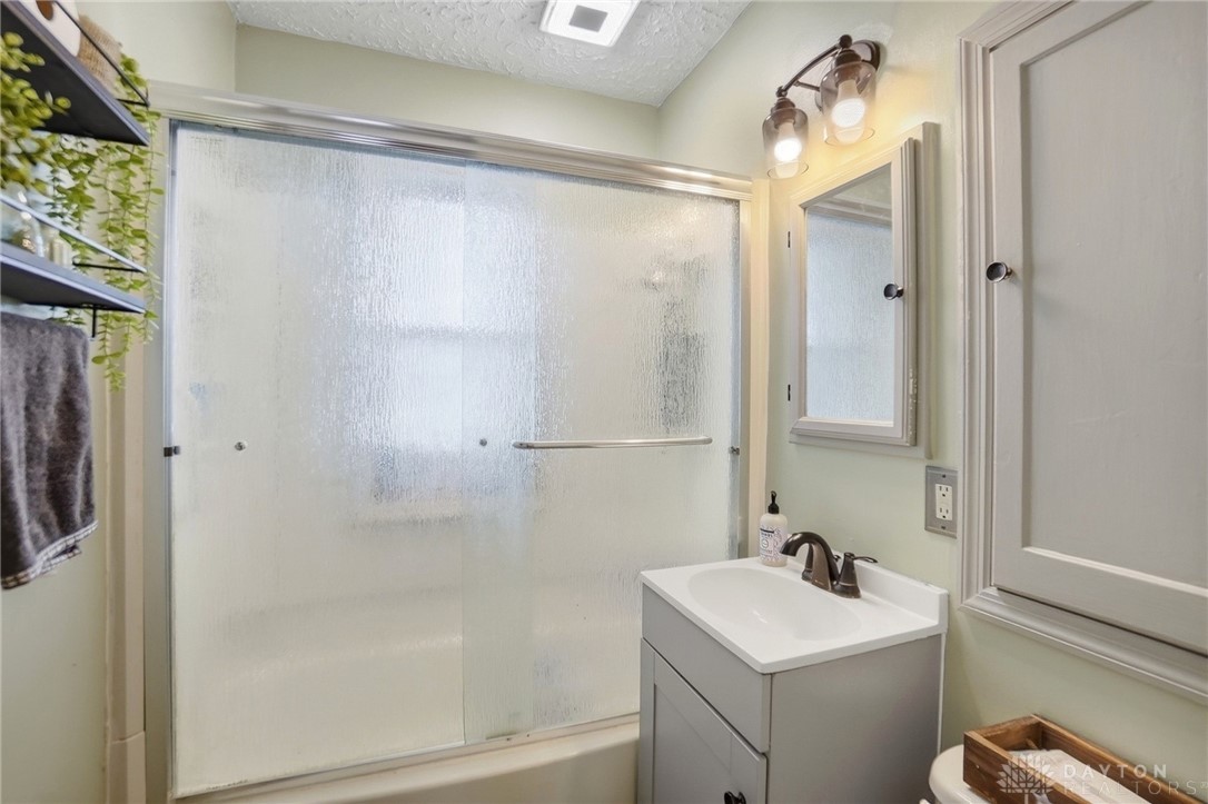 2804 Lowman Street Springfield, OH 45505 - Photo 9 of 13 Gallery Image 9