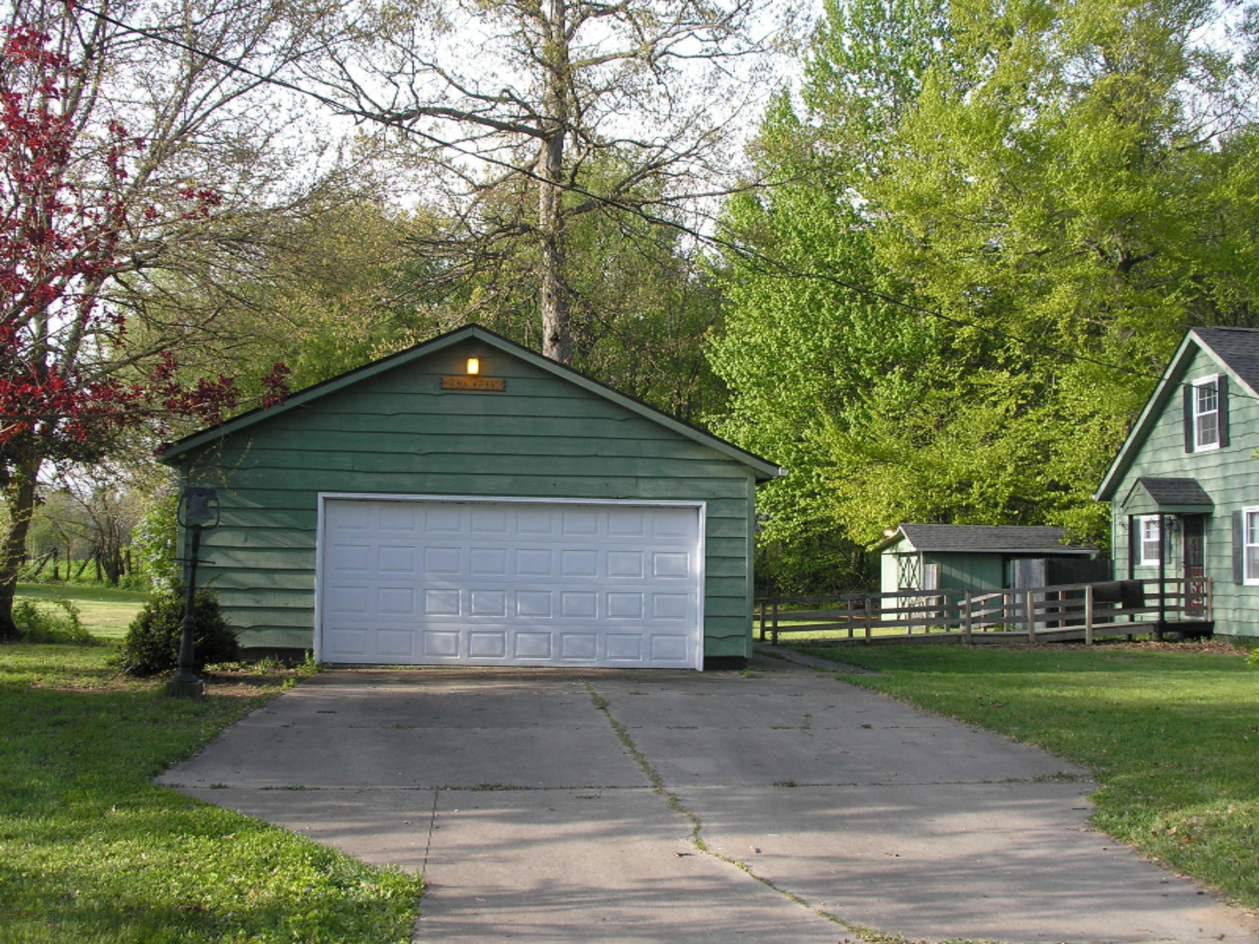 21107 Hampton Road Three Rivers, MI 49093 - Photo 4 of 49 21107 Hampton Spring pics updated 001