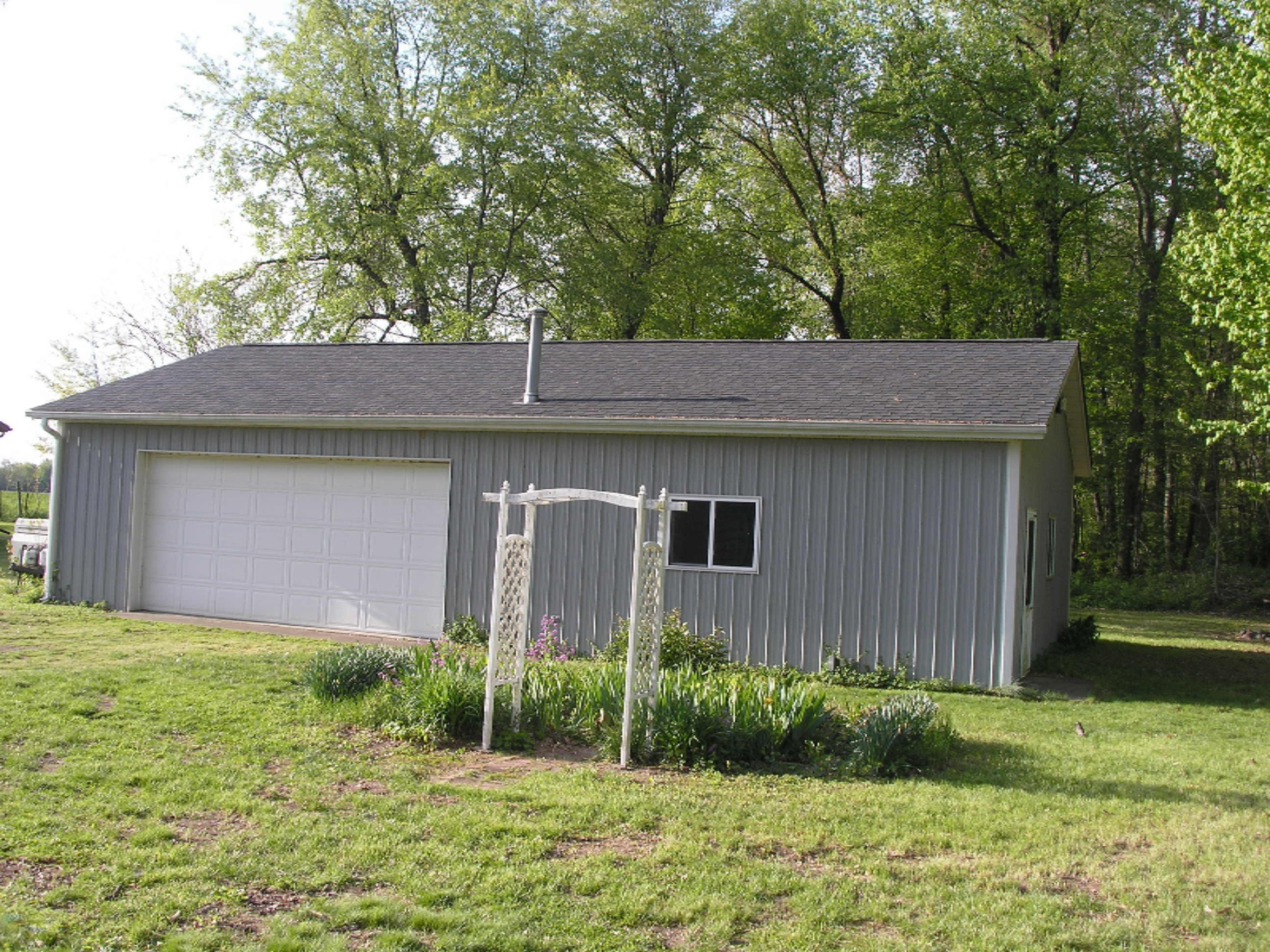 21107 Hampton Road Three Rivers, MI 49093 - Photo 5 of 49 21107 Hampton Spring pics updated 005