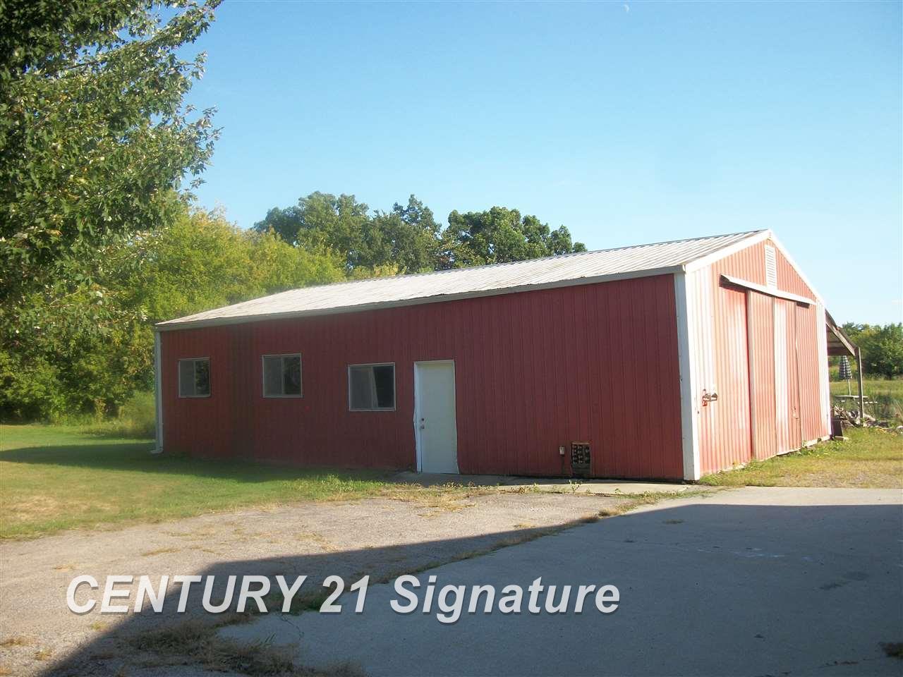 10621 Dice Road Freeland, MI 48623 - Photo 18 of 22