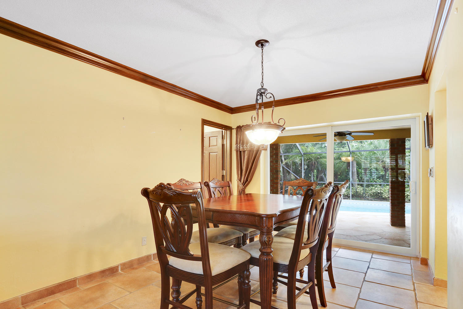 641 Northwest 10th Court Boca Raton, FL 33486 - Photo 6 of 26 641 NW 10th Ct Boca Raton FL-large-007-1