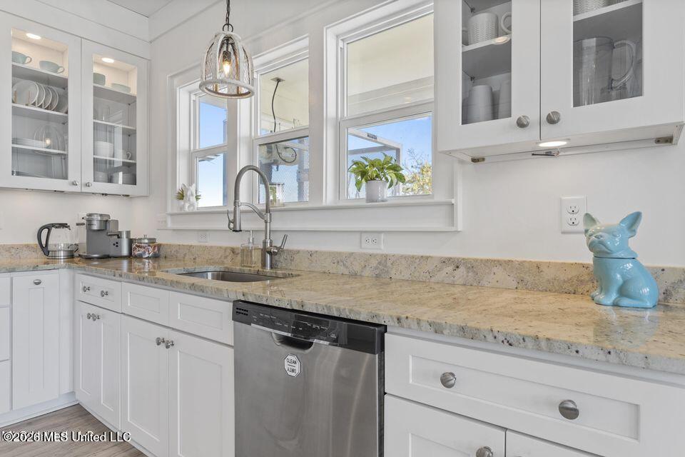 1623 Cayman Cove Biloxi, MS 39531 - Photo 7 of 39 13
