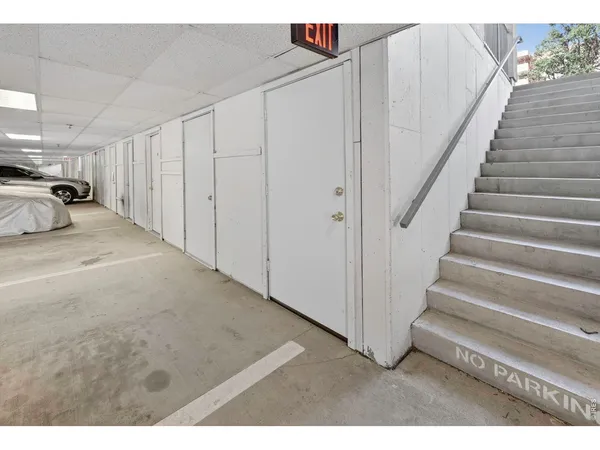 a view of entryway and hall