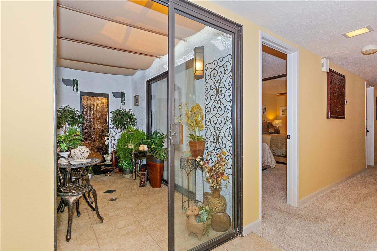 25 Leon Way Rancho Mirage, CA 92270 - Photo 11 of 34 Sun Room