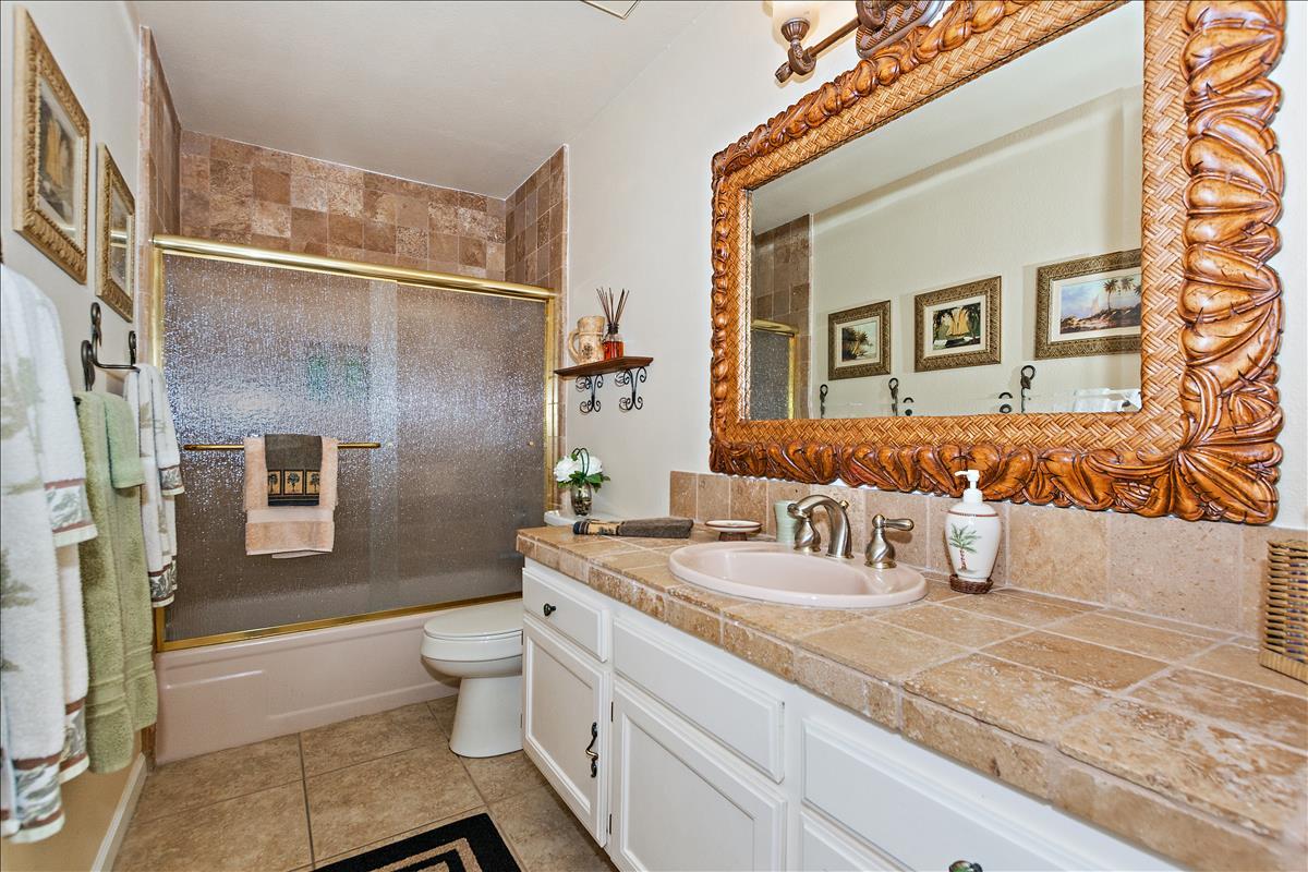 25 Leon Way Rancho Mirage, CA 92270 - Photo 19 of 34 Bathroom 1