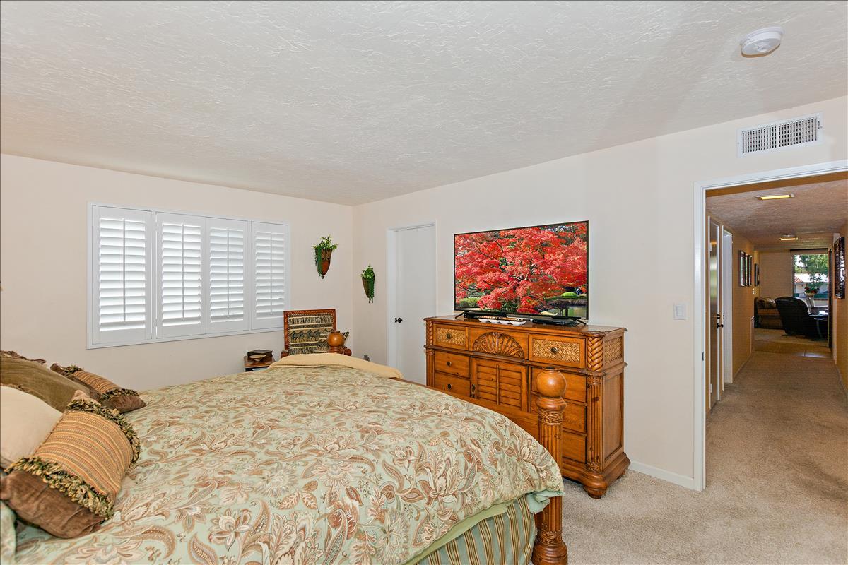 25 Leon Way Rancho Mirage, CA 92270 - Photo 22 of 34 Primary Bedroom (2)