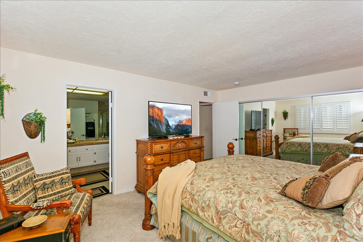 25 Leon Way Rancho Mirage, CA 92270 - Photo 23 of 34 Primary Bedroom (3)