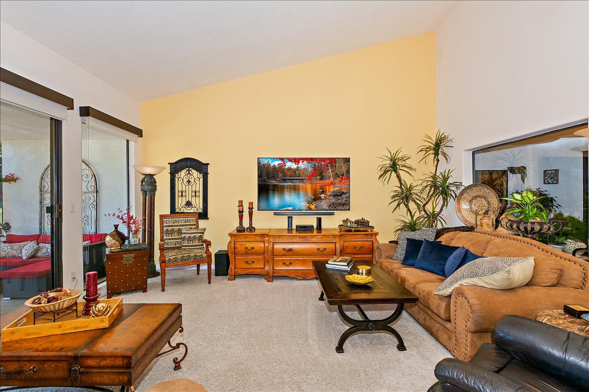 25 Leon Way Rancho Mirage, CA 92270 - Photo 4 of 34 Living Room (2)