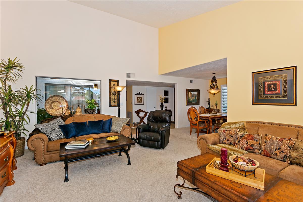 25 Leon Way Rancho Mirage, CA 92270 - Photo 5 of 34 Living Room (3)