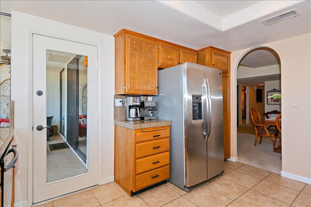 25 Leon Way Rancho Mirage, CA 92270 - Photo 10 of 34 Kitchen (4)