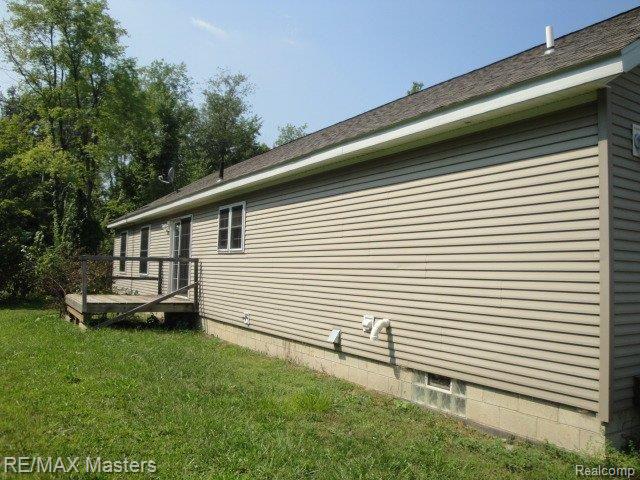 31771 West Road New Boston, MI 48164 - Photo 5 of 6 Back