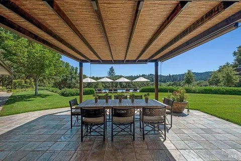 $3,995,000 | 10533 Westside Road, Healdsburg, CA 95448