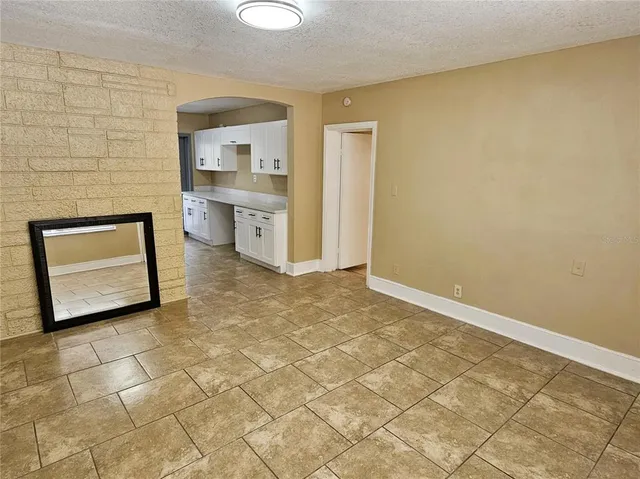 $2,145 | 2221 East Annie Street, Tampa, FL 33612