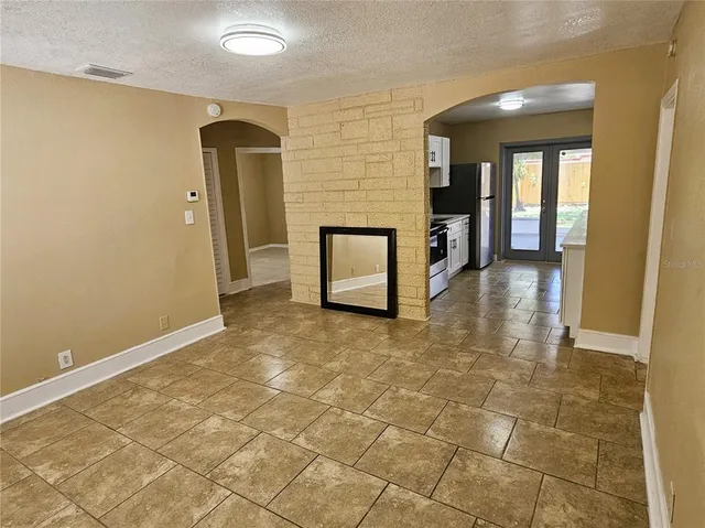 $2,145 | 2221 East Annie Street, Tampa, FL 33612