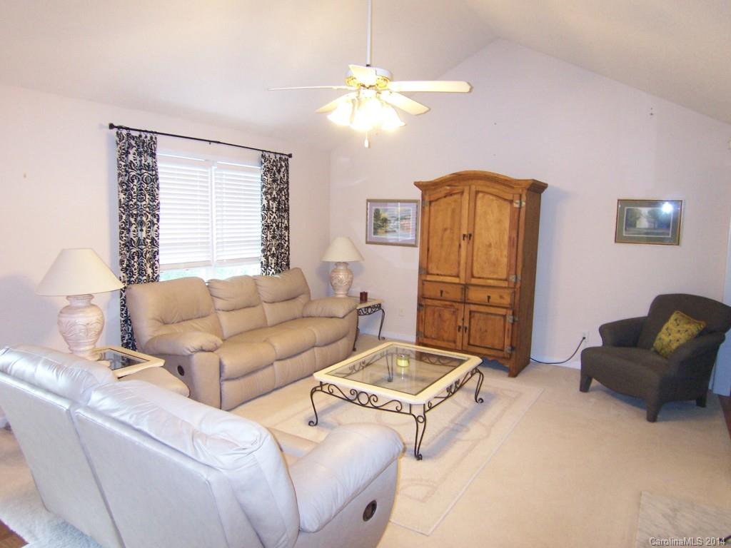 1432 Dove Landing Road York, SC 29745 - Photo 3 of 20 Gallery Image 3