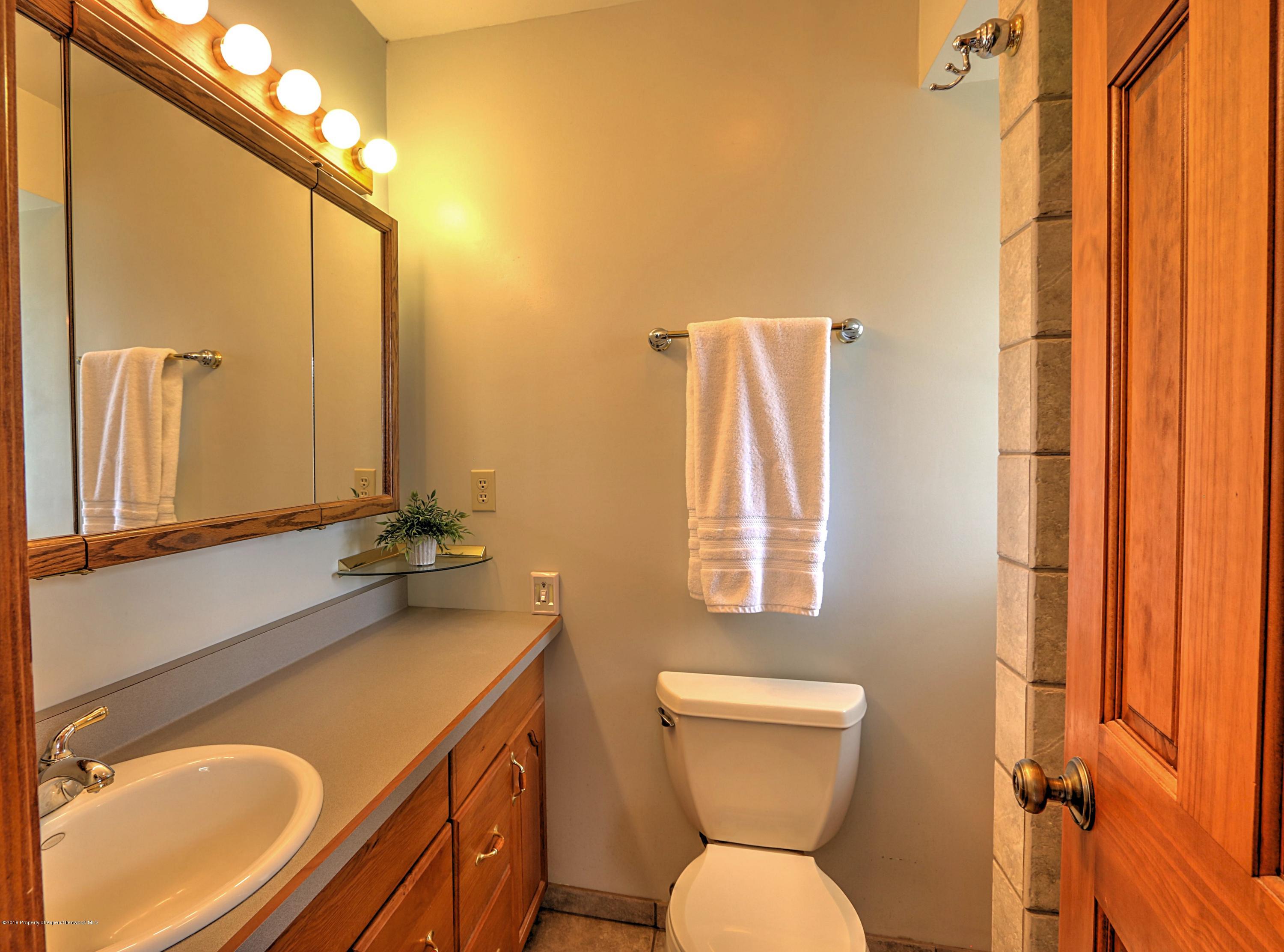 693 Mesa Avenue Rifle, CO 81650 - Photo 11 of 27 Master Bathroom