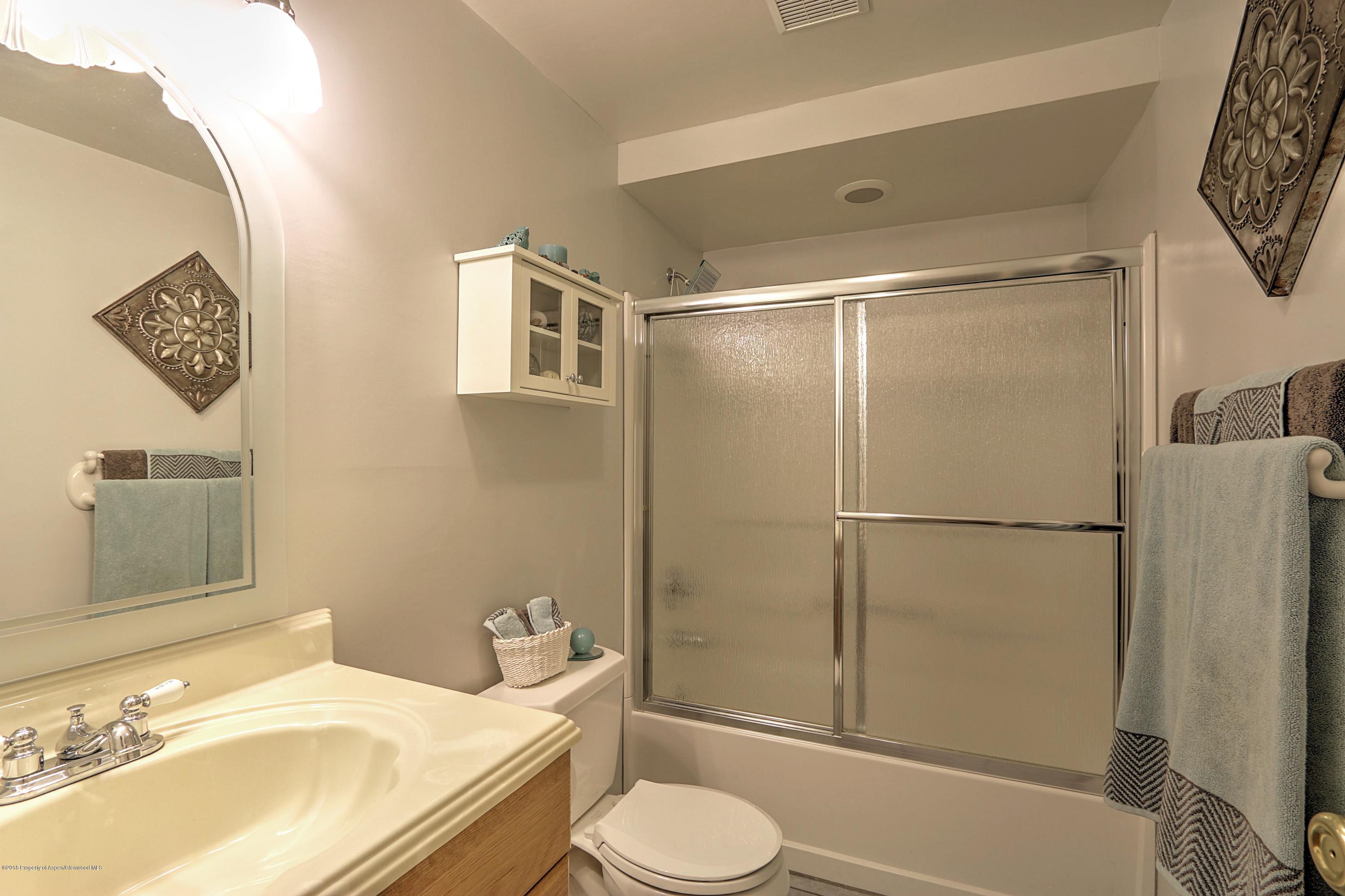 693 Mesa Avenue Rifle, CO 81650 - Photo 20 of 27 Bathroom 2 (2)