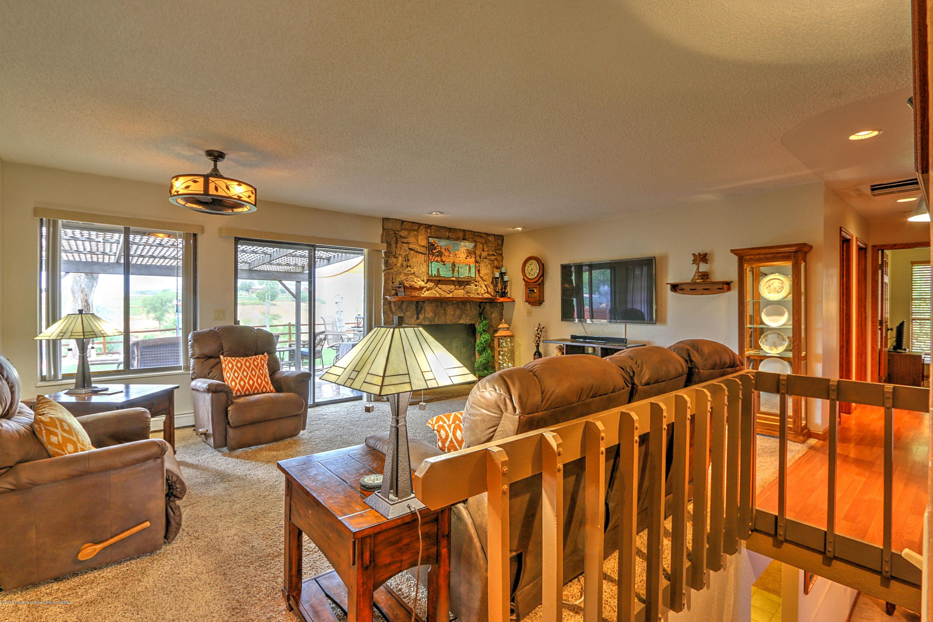693 Mesa Avenue Rifle, CO 81650 - Photo 4 of 27 Living Room