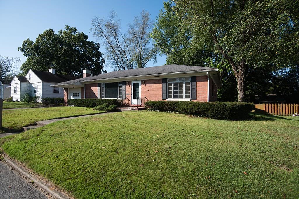1607 Audubon Road Vincennes, IN 47591 - Photo 2 of 31 Gallery Image 2
