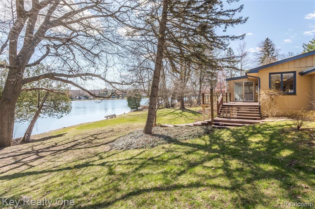 9720 Sashabaw Road Clarkston, MI 48348 - Photo 29 of 40