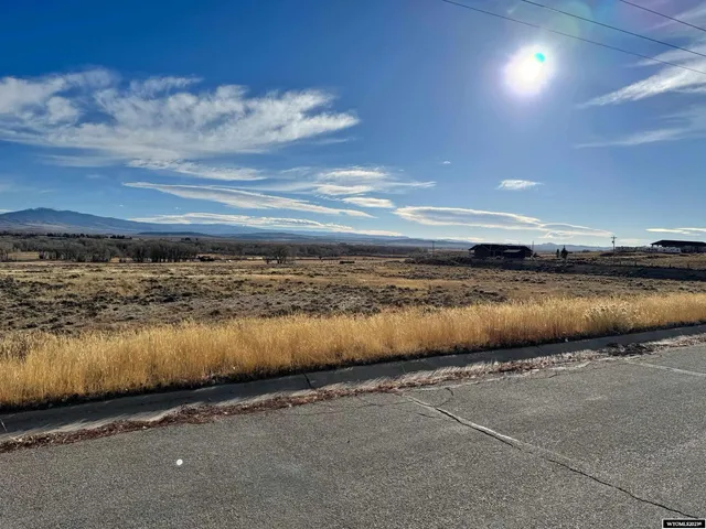 $365,000 | 1605 South Veterans Street, Saratoga, WY 82331