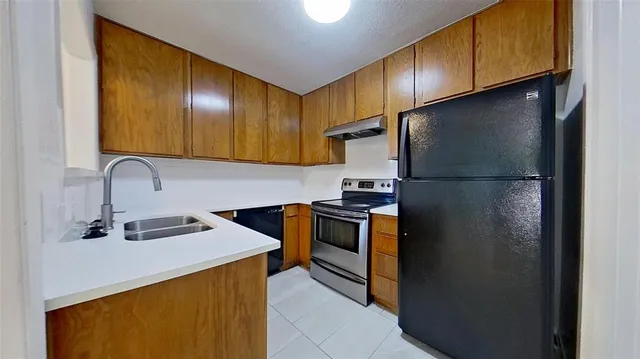 $1,550 | 502 West Norwood Circle, Arlington, TX 76013