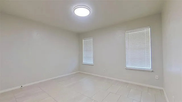 $1,550 | 502 West Norwood Circle, Arlington, TX 76013