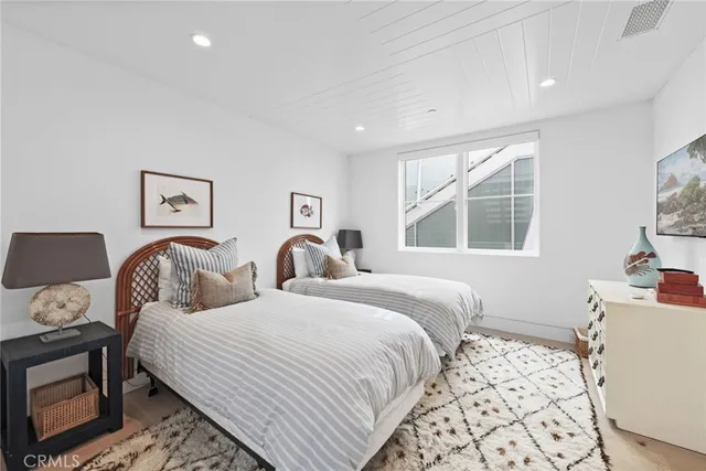 $75,000 | 2148 East Oceanfront, Newport Beach, CA 92661