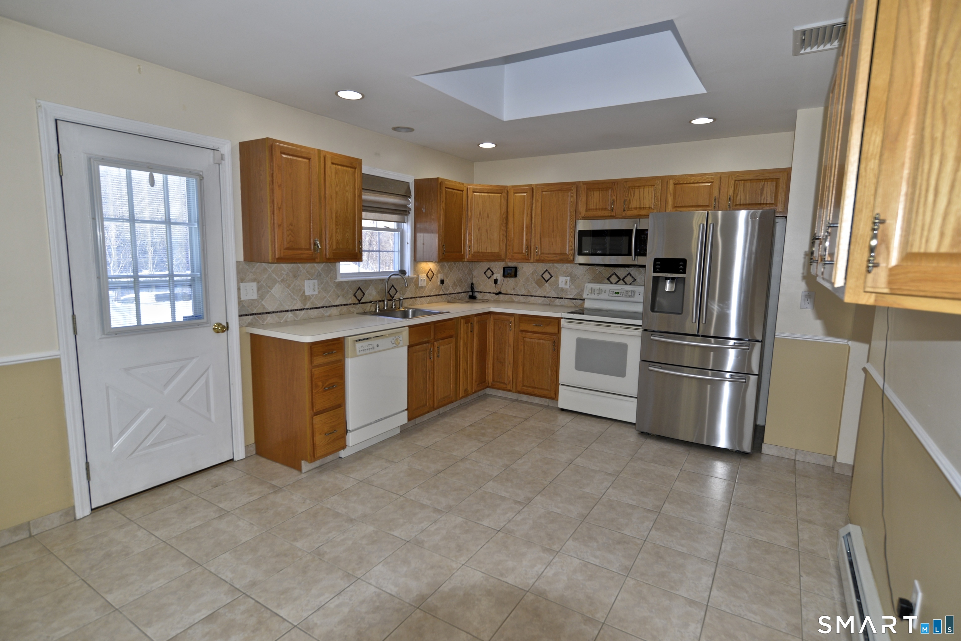 30 Great Hill Road Ansonia, CT 06401 - Photo 6 of 21