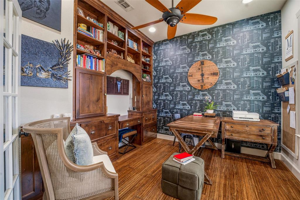 907 Cherry Street Graham, TX 76450 - Photo 6 of 40