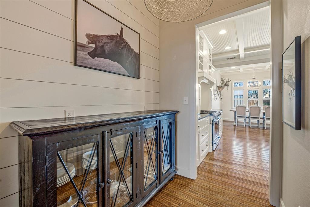 907 Cherry Street Graham, TX 76450 - Photo 9 of 40