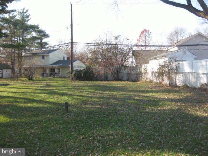 41 Black Walnut Road Levittown, PA 19057 - Photo 15 of 16 View